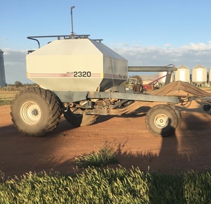 Flexicoil 2320 8000 litre 2 bin Double shoot Air cart