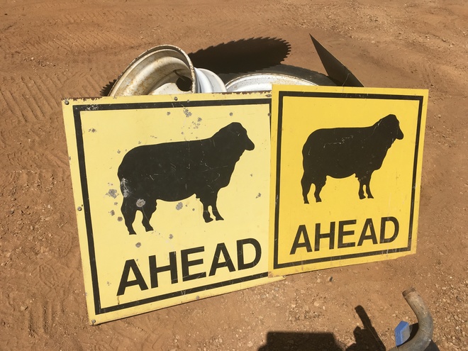 Under Auction - (A132) - Stock Signs 