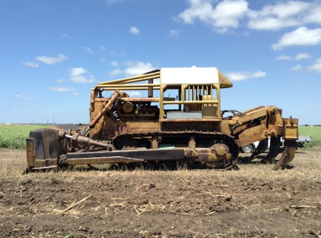 Caterpillar D8H Dozer