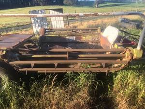 2 Class Boomerangs - Feed Out Carts