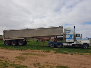 1992 Kenworth T600 Prime Mover & 1984 Borcat TOA Tipper