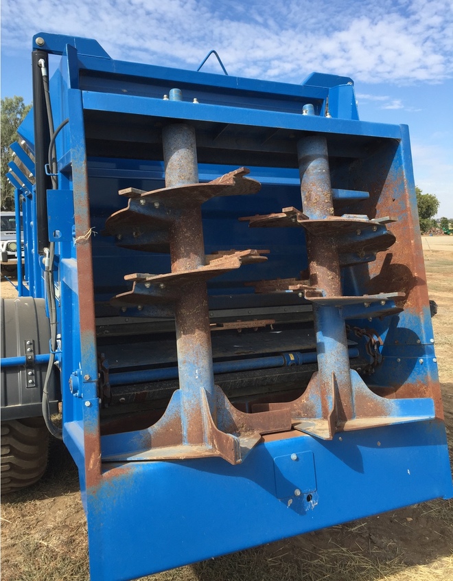 MCINTOSH 7.5 MANURE SPREADER FOR SALE - AS NEW!