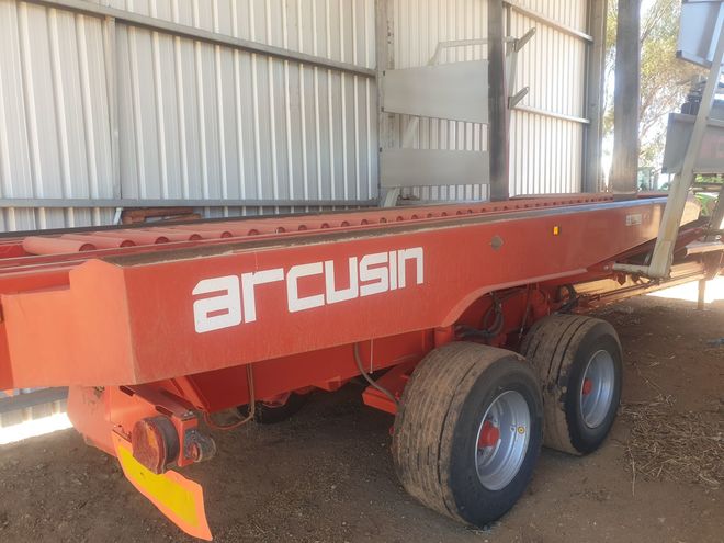 Arcusin 63-72 Auto-Stack Stacker Bale Wagon (Instant Asset Write-off)