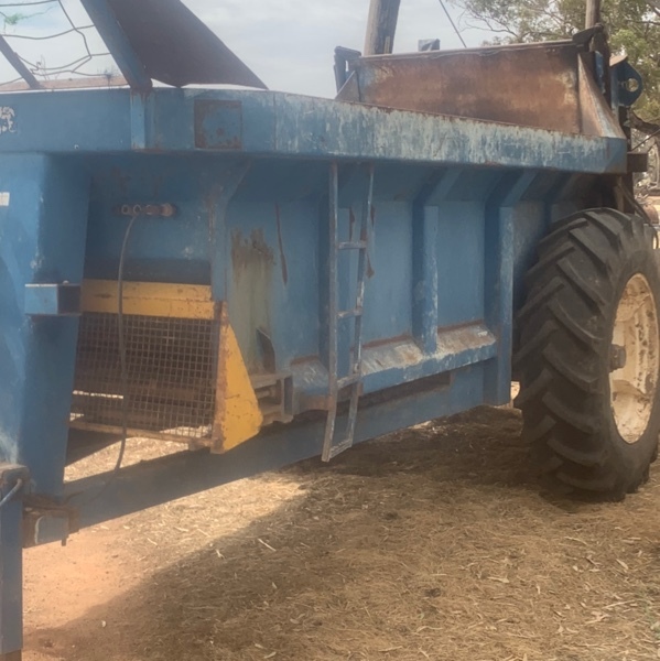 muck spreader 