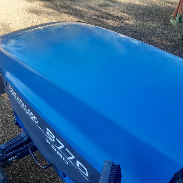 New Holland 8770 Tractor