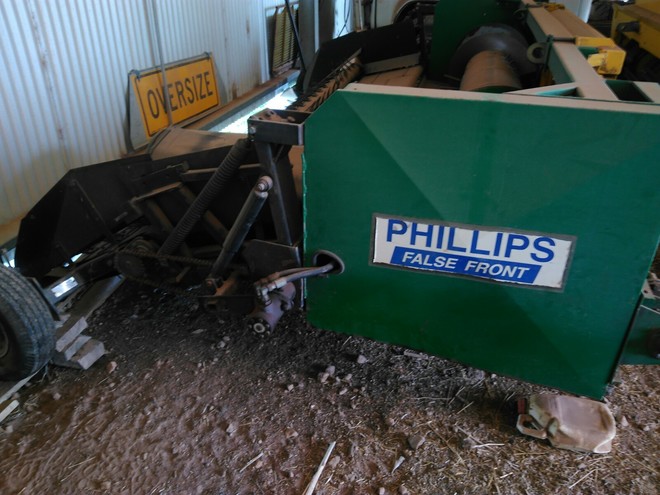 2003 CX 860 & 36ft HoneyBee 994 Draper front & Phillips False front