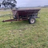 trailing belt spreader