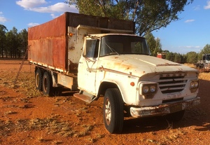 Dodge 660 Tipper