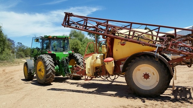 1997 John Deere 8100 & 2003 Hardi Navigator Boomspray