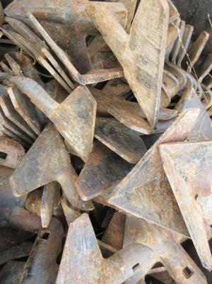 - Points - 2% Buyers Premium on all Lots