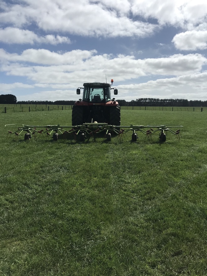 Class Volto 75 T Tedder Rake