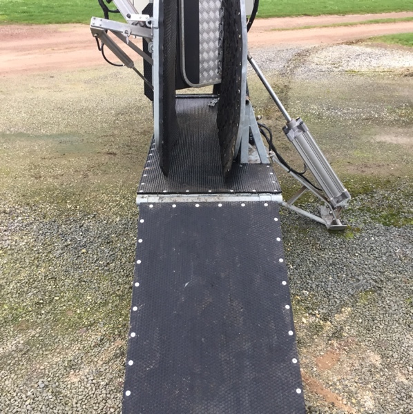 Gallagher crutch & dag