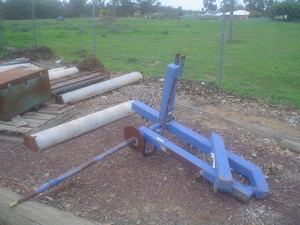 Robinson Round  Bale Handler