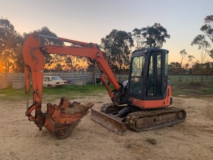 HITACHI ZX50U-2 WITH 4 BUCKETS