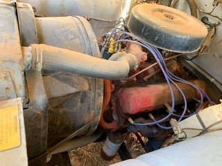 International D1610 truck