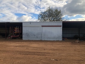 SHED 40m X 7.4m with lock up bay