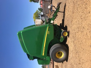 John Deere 469 Premium Round Baler 