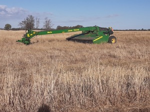 John Deere 946 Mower conditioner