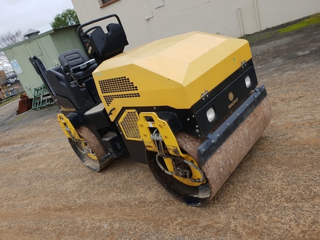 Roadway RWYL61B Vibrating Roller