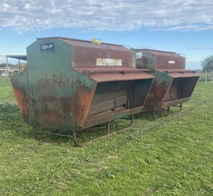 Arrow cattle feeders