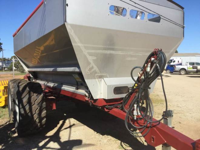 2018 NEW GILTRAP 10001 Trailing Spreader