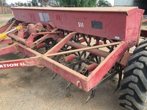 International 511 24 Row Combine