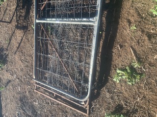 3x 7' Gates