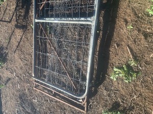 3x 7' Gates