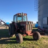 International 886B Tractor