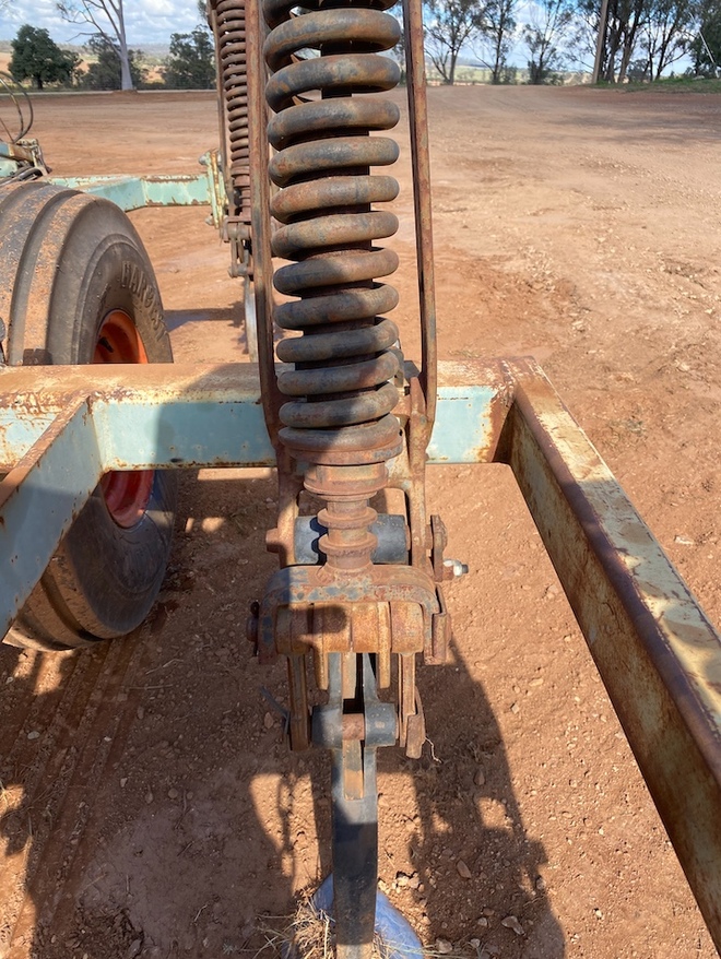 Horwood Bagshaw 19 tyne Chisel Plough