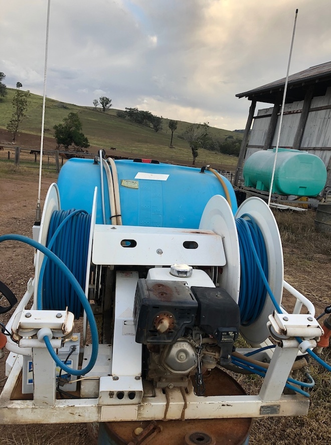 QUIK SPRAY Twin Reel Sprayer with 600L tank