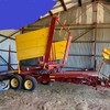 New Holland 1037 Bale wagon .