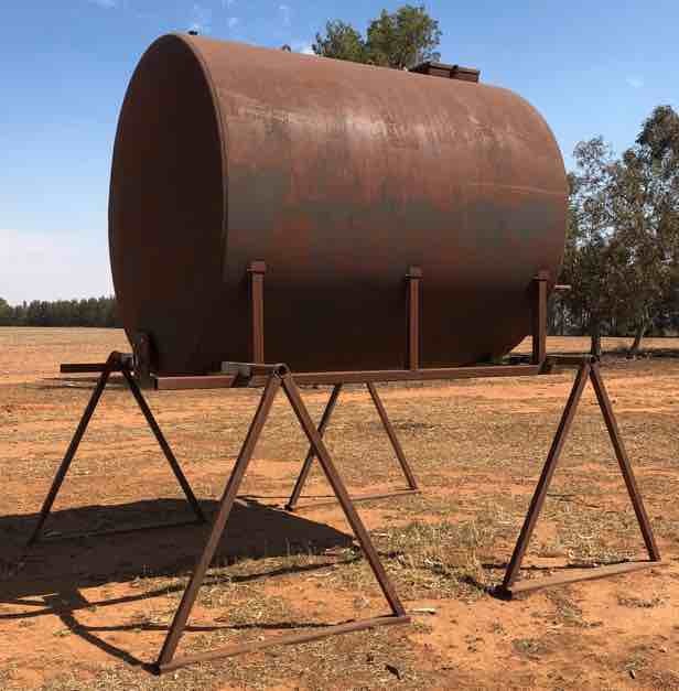 Truck water tank 
