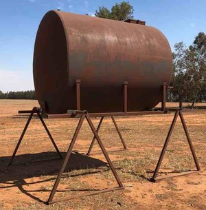 Truck water tank 