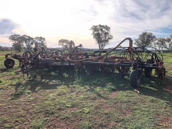 Conserva Pak and 12000L Morris 8336 Aircart