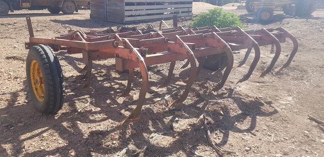 Massey Ferguson 120  21 tyne  Scarifier