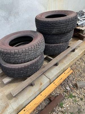 Under Auction (A126) - 5 x Tyres Dunlop 265/70R16 115R LT (Seymour)