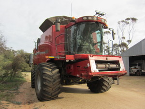 2008 Case IH 8010 with 40' 2152 Case Draper Front