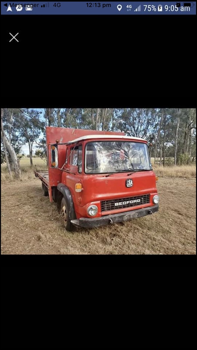 73 Bedford tray truck