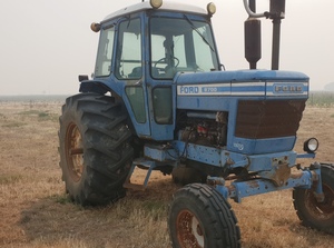 Ford 8700 Tractor 