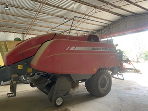 Massey Ferguson 2170 Baler