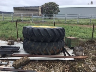 1980 John Deere 4240 Tractor with Loader