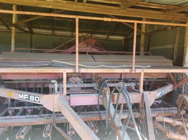 Massey Ferguson 20 run MF80 Combine with Small Seed Box