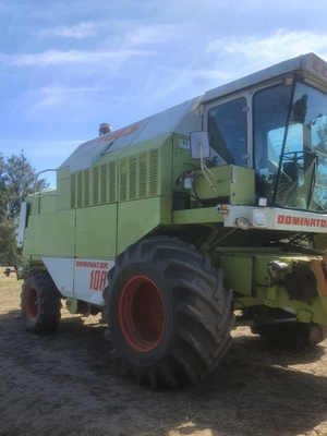Claas 108 SL Header with 30ft G 530 Lexion Front