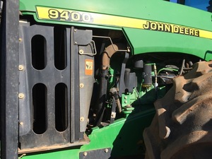 John Deere 9400 Tractor - 2% Buyers Premium on all Lots