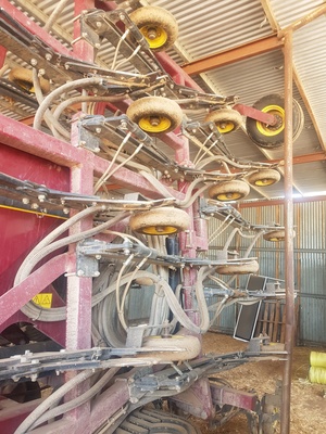 2016 Seed Hawk SH 810-30 Air Seeder