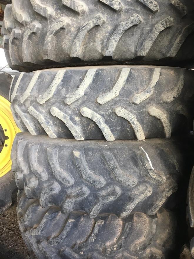 Dual Tyres & Rims 20.8-42 to suit John Deere Header