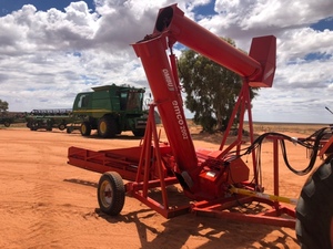Ombu Grain Outloader