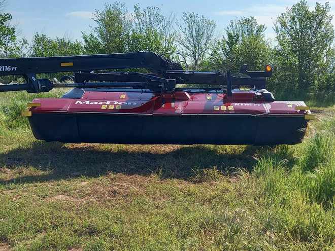 2017 Macdon R116 Mower Conditioner