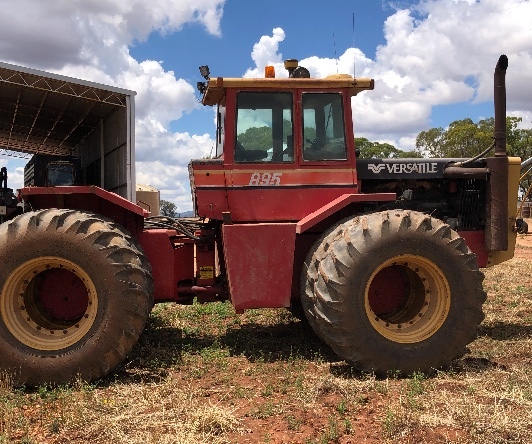 895 Versatile tractor 